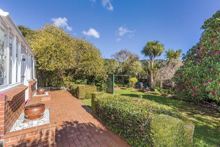 Photo of property in 66 Taylor Terrace, Tawa, Wellington, 5028