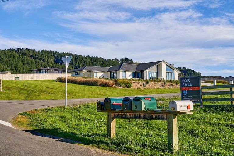 Photo of property in 8 Honoiti Ranapiri Place, Manakau, Levin, 5573