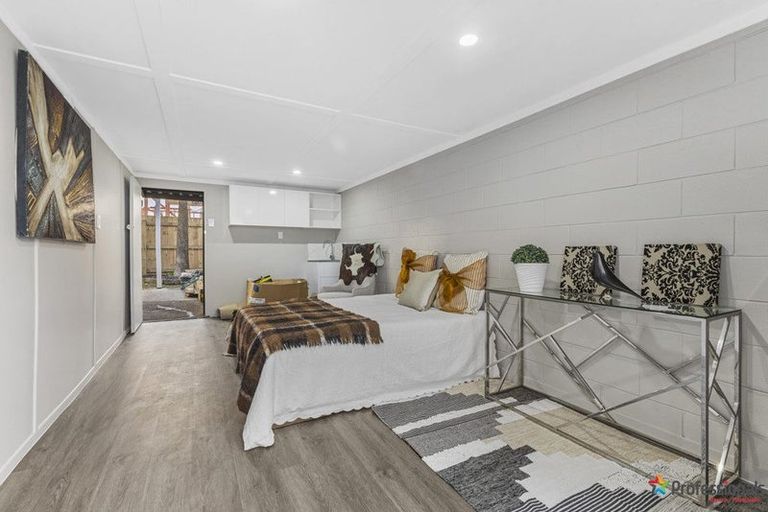 Photo of property in 1/7 Mon Desir Place, Manurewa, Auckland, 2102