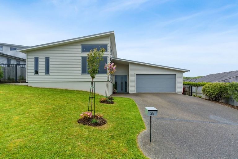 Photo of property in 38 Mo Street, Camborne, Porirua, 5026