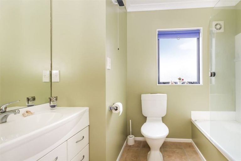 Photo of property in 16a Latitude Close, Whitby, Porirua, 5024