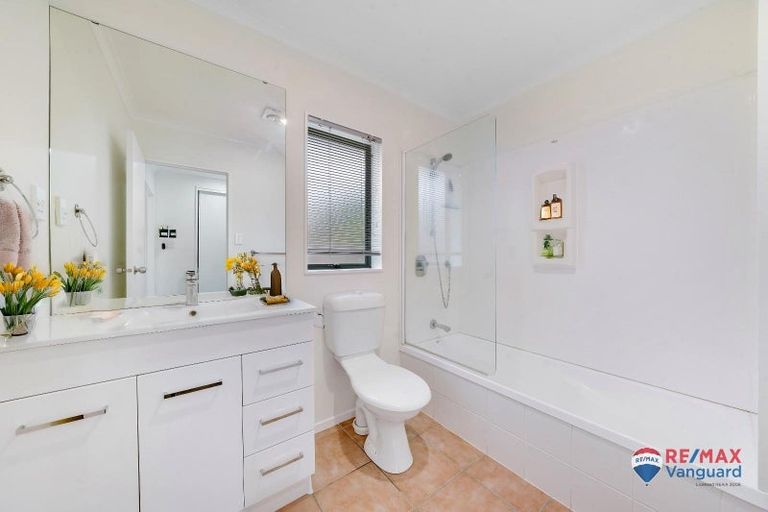 Photo of property in 335 Mahia Road, Weymouth, Auckland, 2103