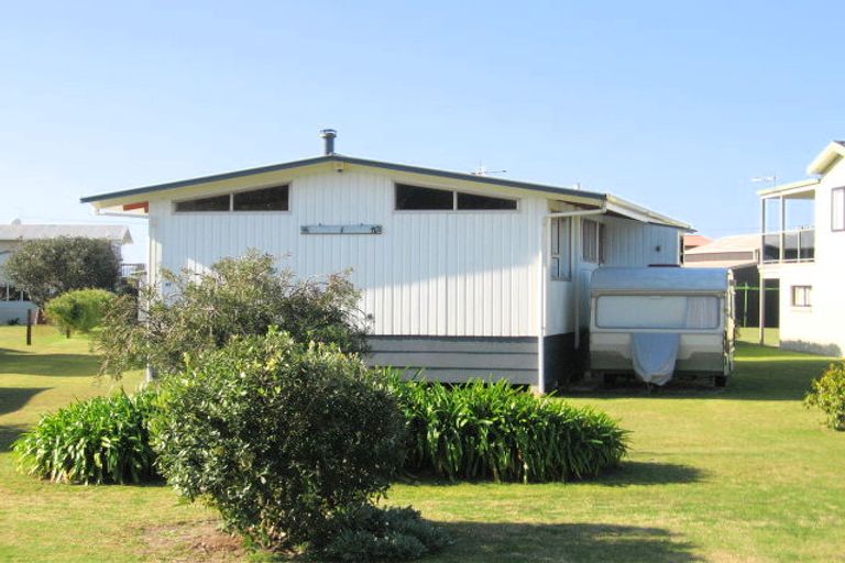 Photo of property in 85 Riverview Road, Cooks Beach, Whitianga, 3591