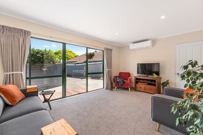 Photo of property in 201 Vogel Street, Roslyn, Palmerston North, 4414