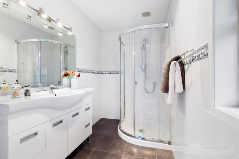 Photo of property in 39 Waitaki Street, Henderson, Auckland, 0612