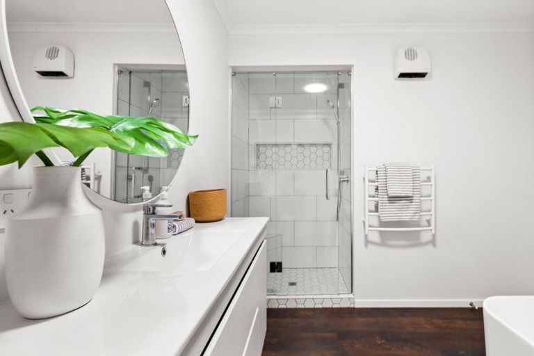 Photo of property in 30 Penrith Road, Poraiti, Napier, 4182