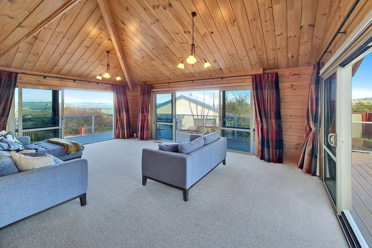 Photo of property in 16 Carpentras Way, Nukuhau, Taupo, 3330