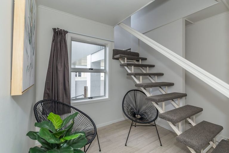 Photo of property in 80 Tararua Road, Levin, 5571