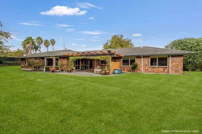 Photo of property in 17 Brights Road, Waiuku, 2123