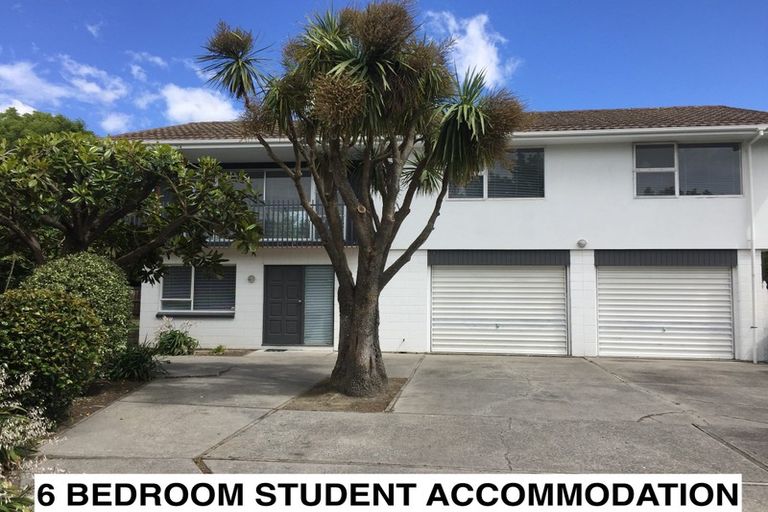 Photo of property in 12 Moorpark Place, Ilam, Christchurch, 8041