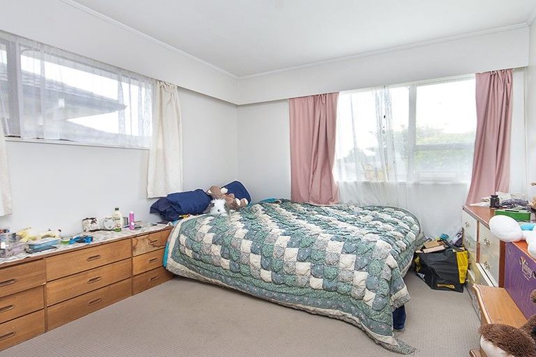 Photo of property in 102 Racecourse Road, Waiuku, 2123