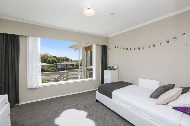 Photo of property in 5 Kauri Street, Inglewood, 4330