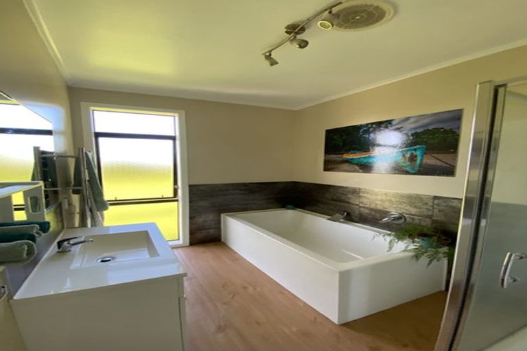 Photo of property in 1 Kowhai Street, Tuakau, 2121