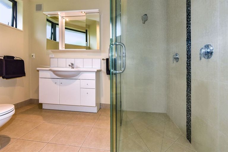 Photo of property in 51 Kirkwood Avenue, Upper Riccarton, Christchurch, 8041