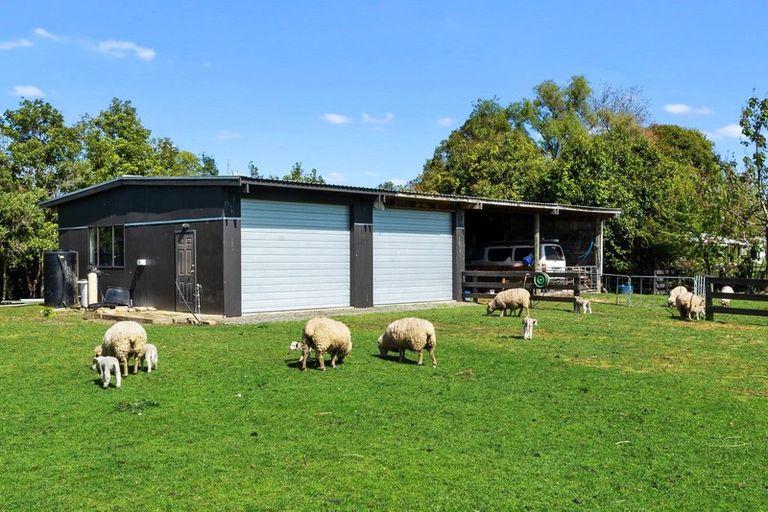 Photo of property in 1/1972 Kakaramea Road, Ngahinapouri, Hamilton, 3290