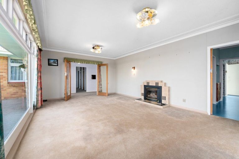 Photo of property in 42 Forest Lake Road, Forest Lake, Hamilton, 3200