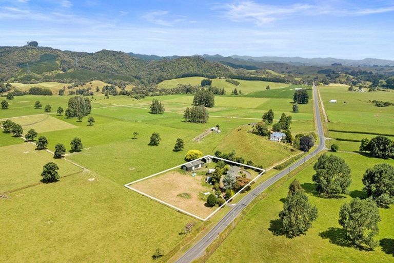 Photo of property in 1569 Te Pahu Road, Karamu, Hamilton, 3285