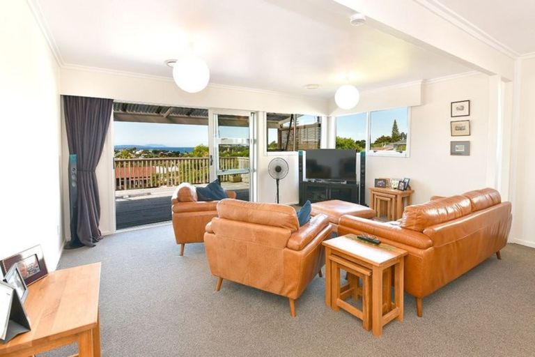 Photo of property in 5 Norfolk Road, Stanmore Bay, Whangaparaoa, 0932
