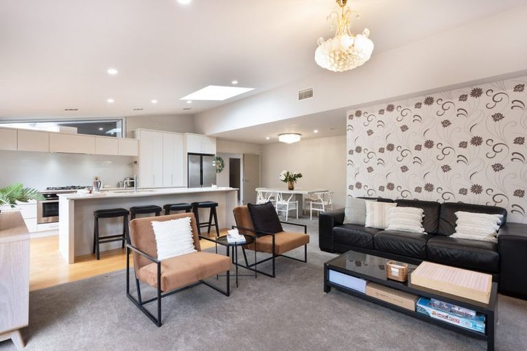 Photo of property in 8 Halewood Grove, Churton Park, Wellington, 6037