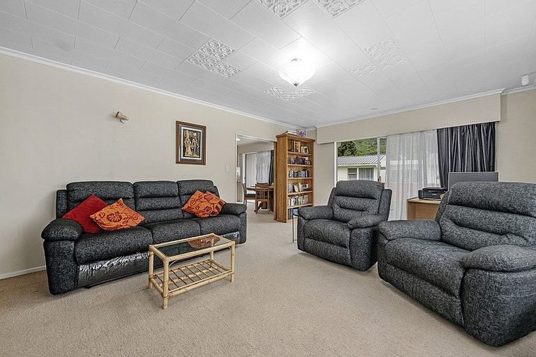 Photo of property in 5 Denver Grove, Totara Park, Upper Hutt, 5018