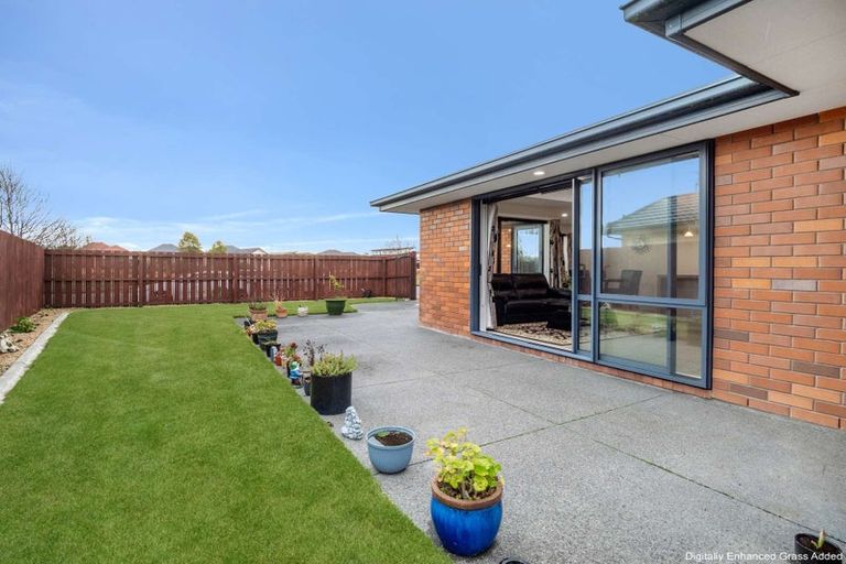 Photo of property in 8 Skipness Lane, Broomfield, Christchurch, 8042