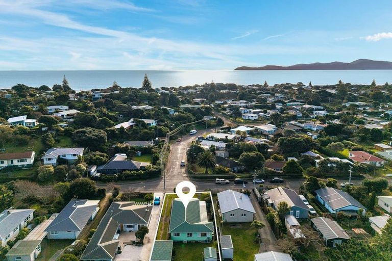 Photo of property in 116 Tilley Road, Paekakariki, 5034