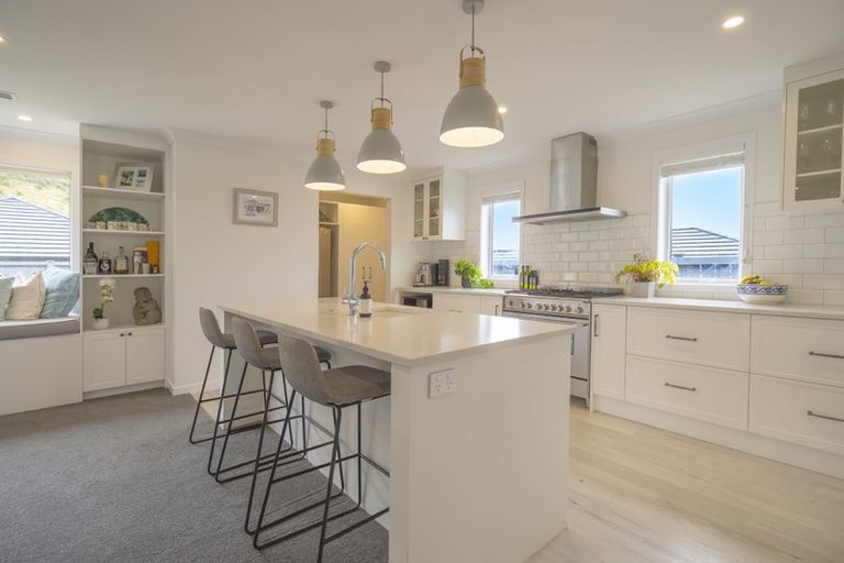 Photo of property in 16 Schooner Drive, Whitby, Porirua, 5024