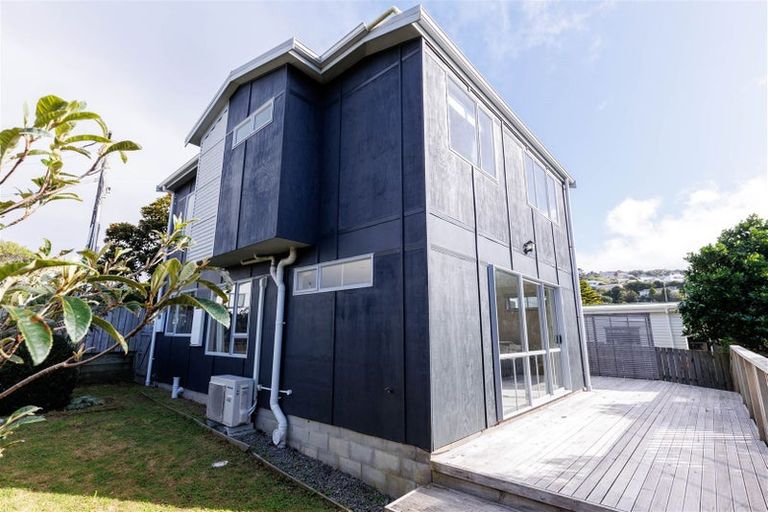 Photo of property in 27a Hawtrey Terrace, Churton Park, Wellington, 6037