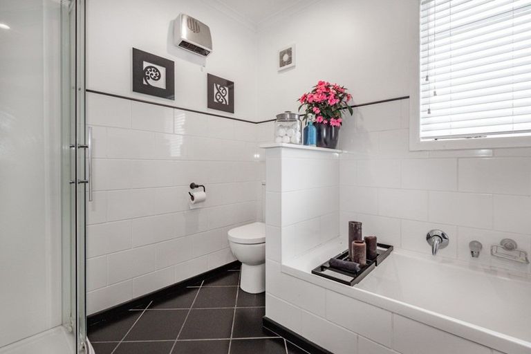 Photo of property in 108 Conway Street, Mayfair, Hastings, 4122