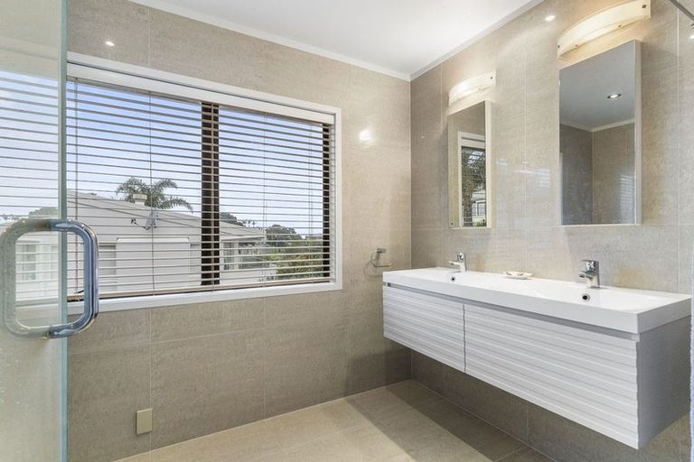 Photo of property in 28a Orchard Road, Waiake, Auckland, 0630