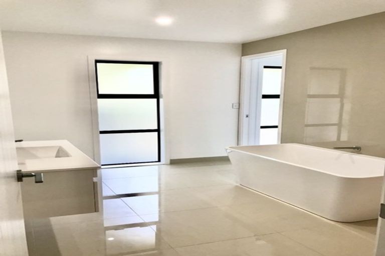 Photo of property in 90 Stoneridge Terrace, Whitford, 2576