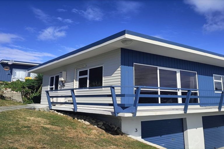 Photo of property in 1/24 Lambley Road, Titahi Bay, Porirua, 5022
