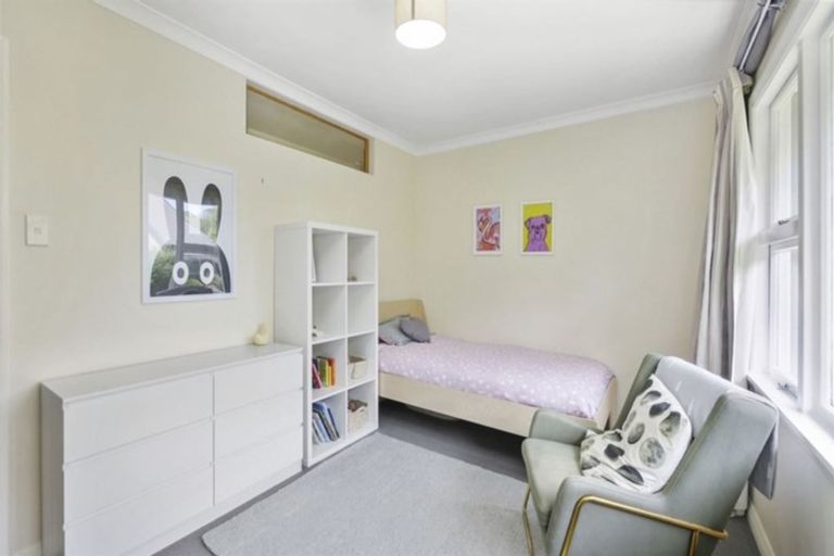 Photo of property in 8 Trist Place, Edgeware, Christchurch, 8013