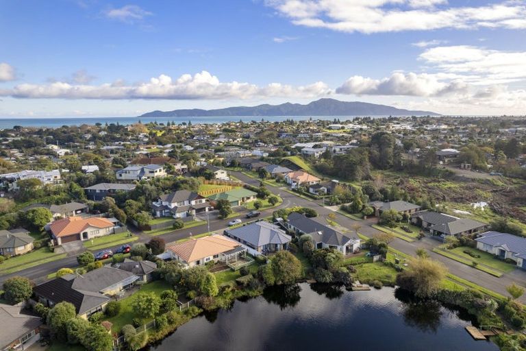 Photo of property in 5 Lorna Irene Drive, Raumati South, Paraparaumu, 5032