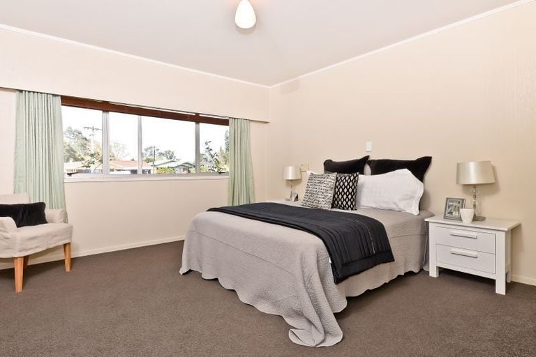 Photo of property in 1 Burwood Place, Silverdale, Hamilton, 3216