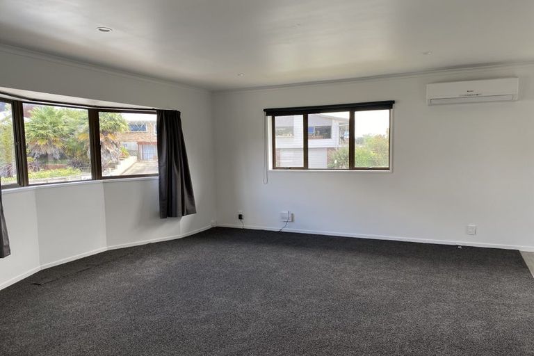 Photo of property in 13 Gilbass Avenue, Hamilton Lake, Hamilton, 3204