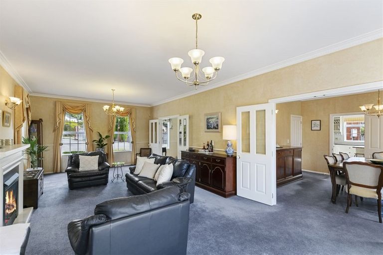 Photo of property in 21 Claverton Grove, Churton Park, Wellington, 6037