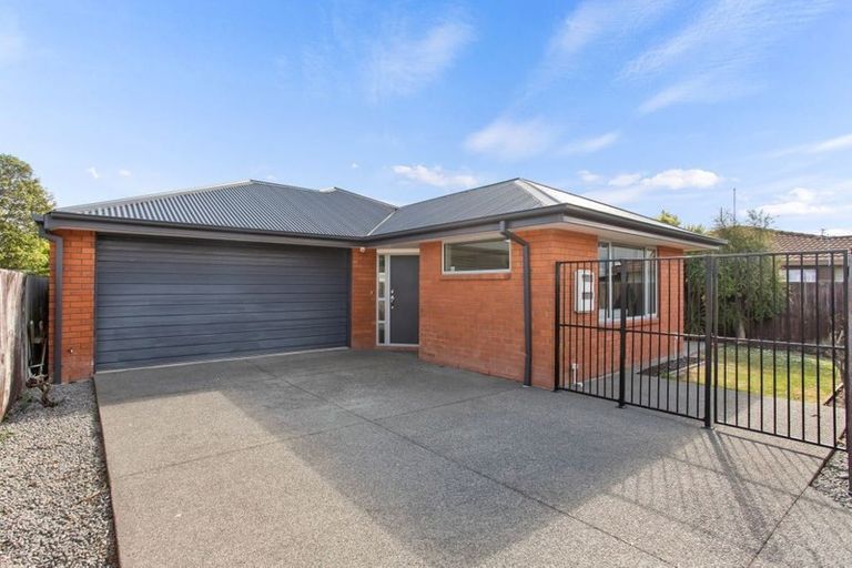 Photo of property in 2a Wildberry Street, Woolston, Christchurch, 8023