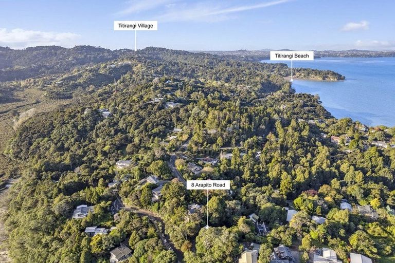 Photo of property in 8 Arapito Road, Titirangi, Auckland, 0604
