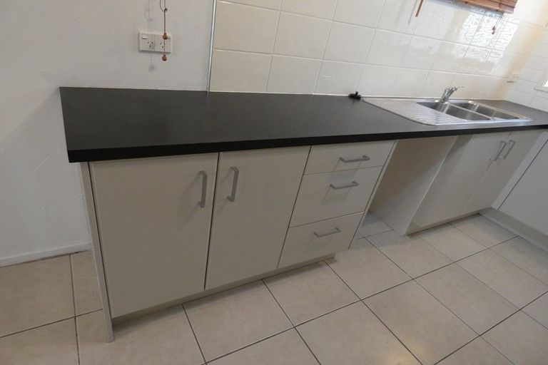 Photo of property in 39 Blease Street, New Lynn, Auckland, 0600