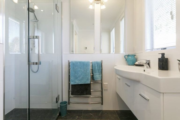 Photo of property in 4 Richmond Avenue, Richmond Heights, Taupo, 3330