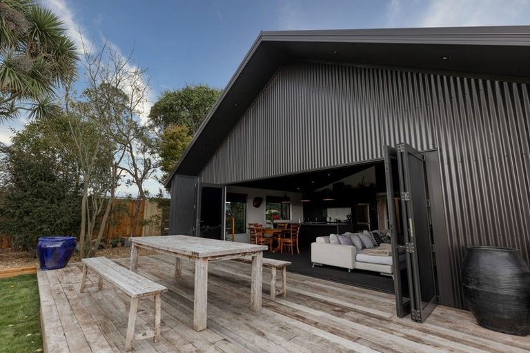 Photo of property in 19 Airedale Road, Weston, Oamaru, 9401