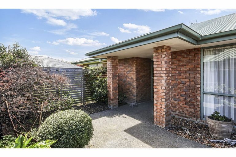 Photo of property in 7b Matson Close, Rangiora, 7400
