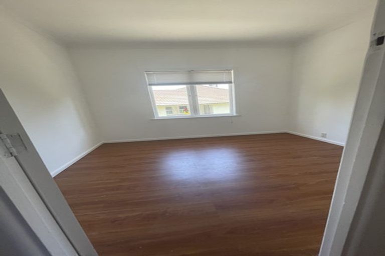 Photo of property in 7 Springbank Lane, Te Atatu Peninsula, Auckland, 0610