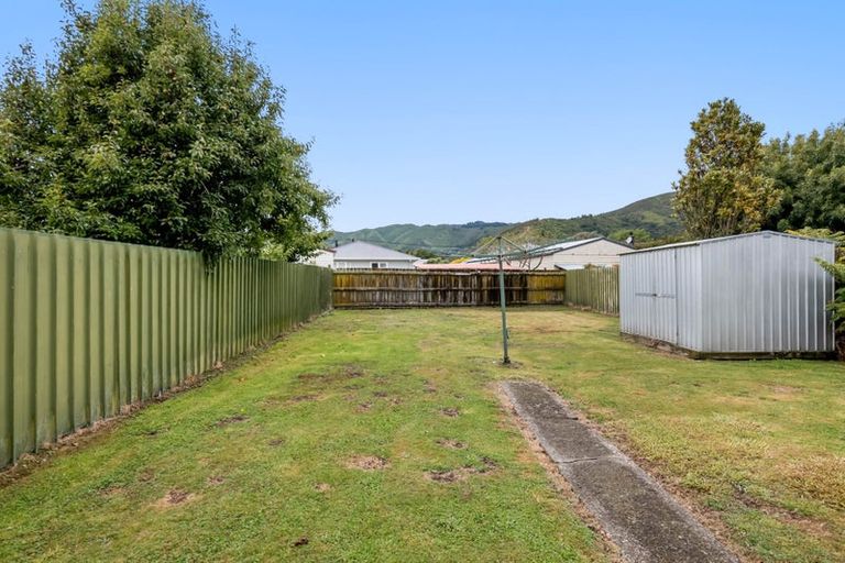 Photo of property in 11 Cole Street, Naenae, Lower Hutt, 5011