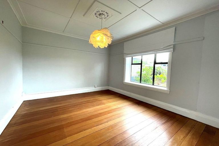 Photo of property in 57 Fitzroy Road, Fitzroy, New Plymouth, 4312