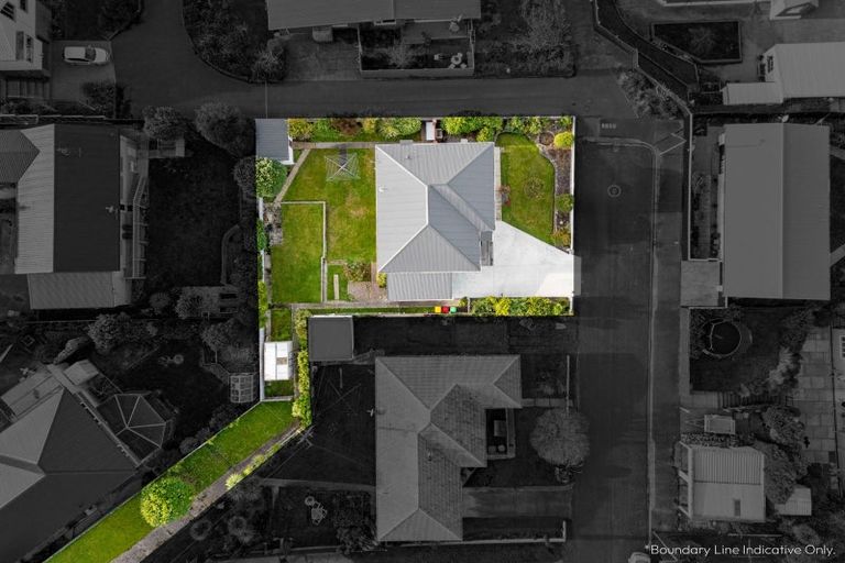 Photo of property in 9 Winston Place, Kew, Dunedin, 9012