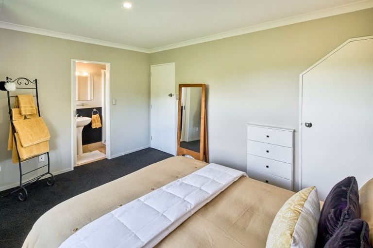 Photo of property in 19 Palm Grove, Belmont, Lower Hutt, 5010