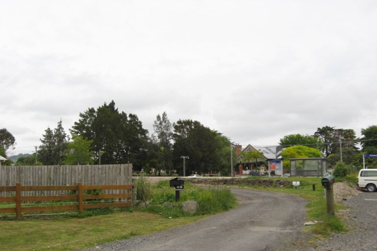 Photo of property in 2 Waikoukou Valley Road, Waimauku, 0812