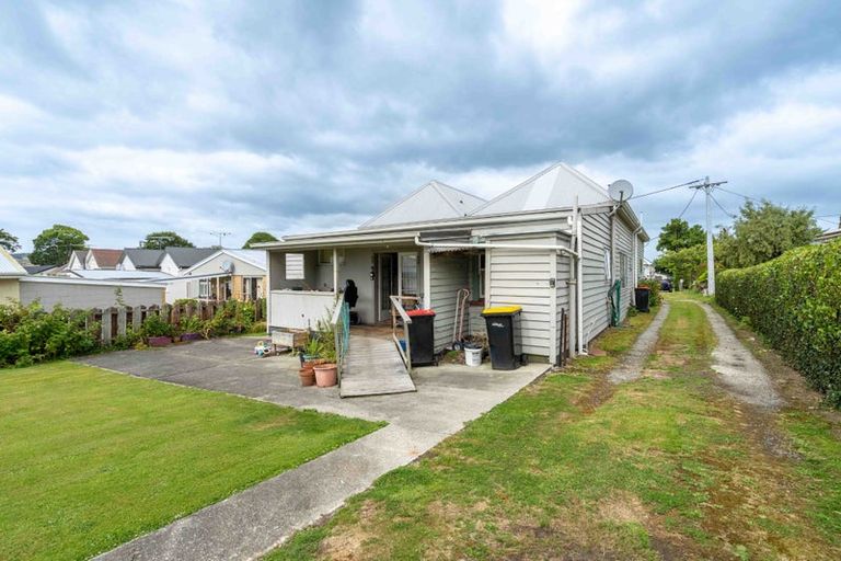 Photo of property in 9a-b Howard Street, Gore, 9710